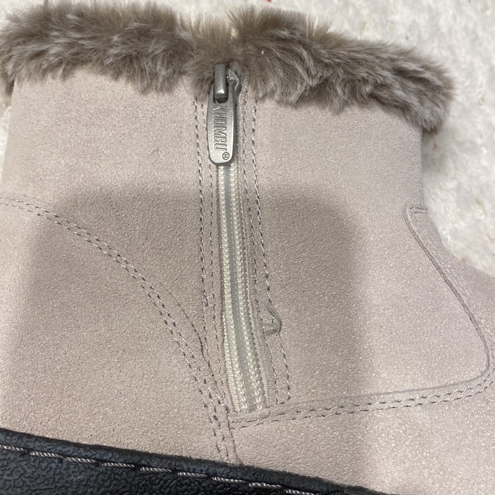 Womens Khombu solid tan zipper suede ankle boots size 10 - Picture 6 of 6